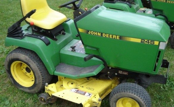 John Deere 240 Garden Tractor