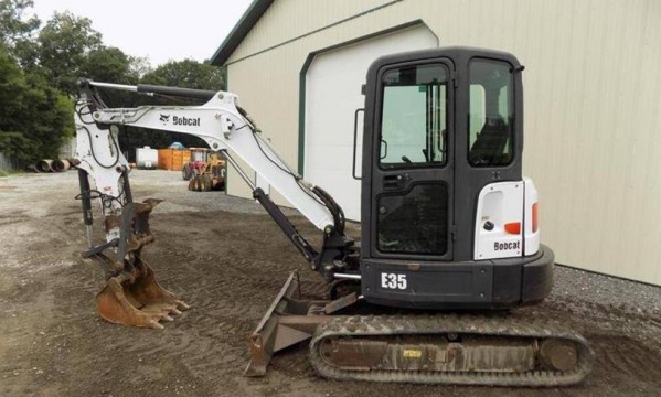 BOBCAT E35 COMPACT EXCAVATOR Service Repair Manual (S/N AR1K11001 AND