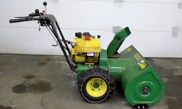 John Deere 526 726 732 826 832 1032 Walk Behind Snowblowers